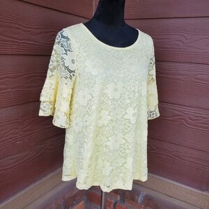 Rue Juju Yellow Ruffle Flutter Sleeve Floral Lace Blouse Size Medium NWOT